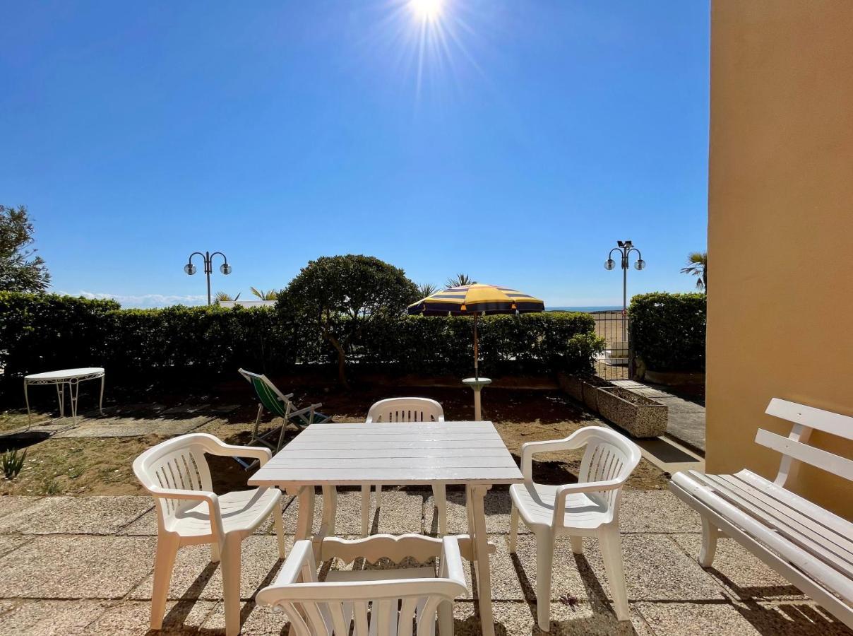 Villa Fronte Mare-Carraro Immobiliare Jesolo - Family Apartments Zewnętrze zdjęcie