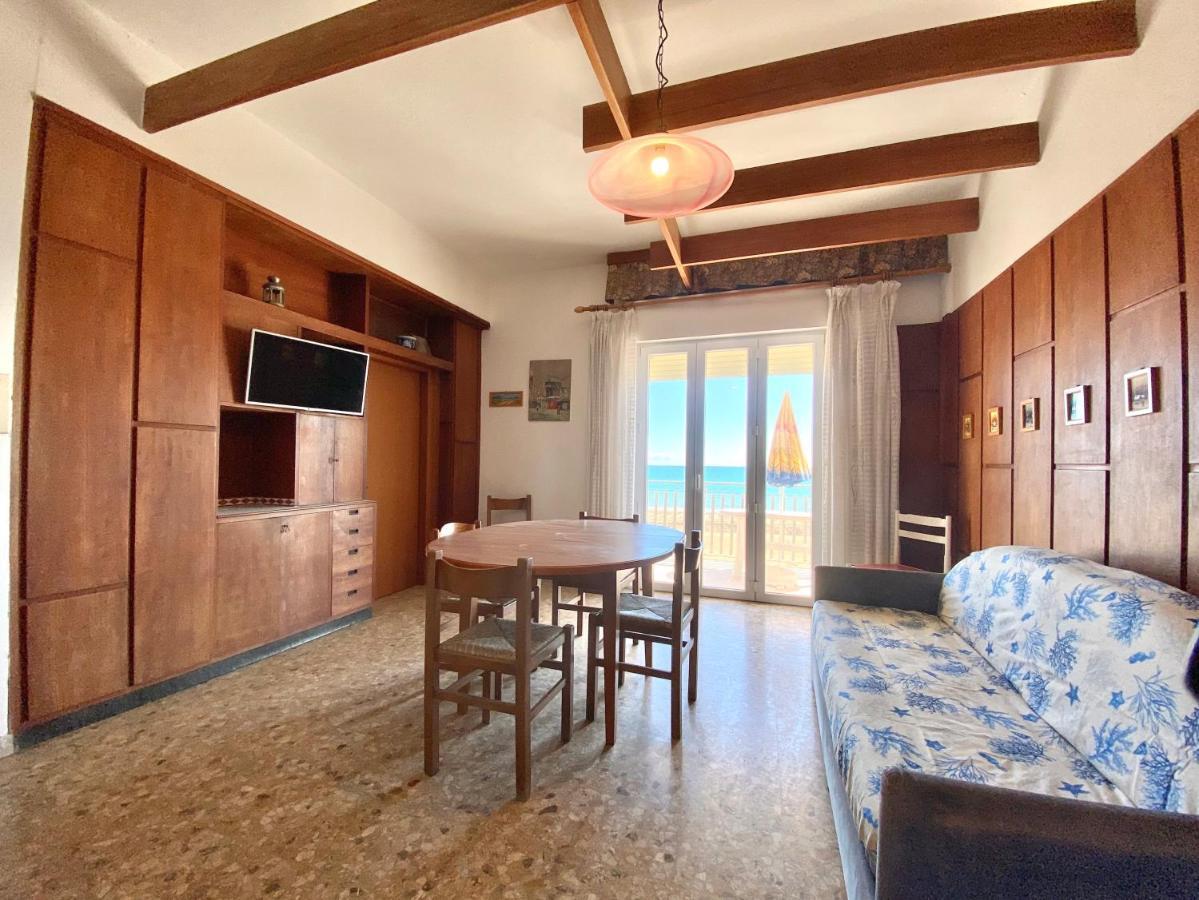 Villa Fronte Mare-Carraro Immobiliare Jesolo - Family Apartments Zewnętrze zdjęcie